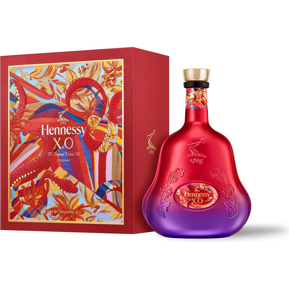 CNY25_XO_Deluxe_Bottle_and_GB1.jpg Hennessy Cognac XO Lunar New Year 2025 France 750ml - Image 1