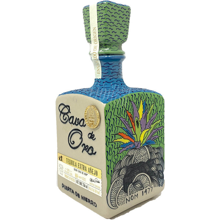 Cava-de-Oro-Puerta-de-Hierro-Ceramic-Extra-Anejo-Tequila-2.jpg Cava De Oro Extra Anejo Ceramic Tequila - Image 1