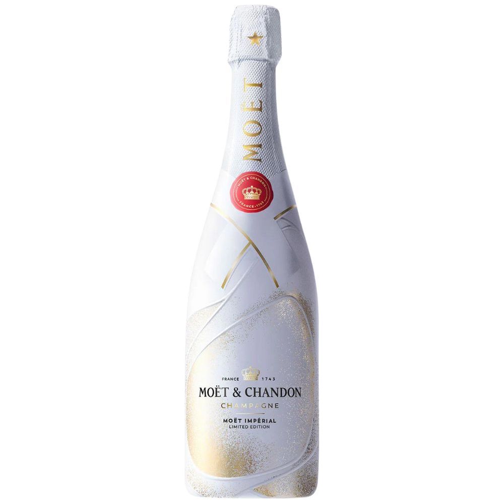 buymoetandchandonendofyear2023online.jpg Moët & Chandon 'End of Year Golden Sleeve' Limited Edition Impérial Brut Champagne - Image 1